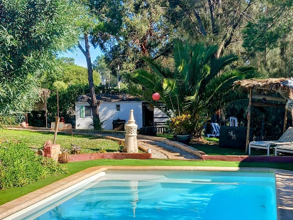 Tiny House Koala Valdareina, PISCINE CHAUFFEE, Bénagil-Carvoeiro Apartment in Lagoa