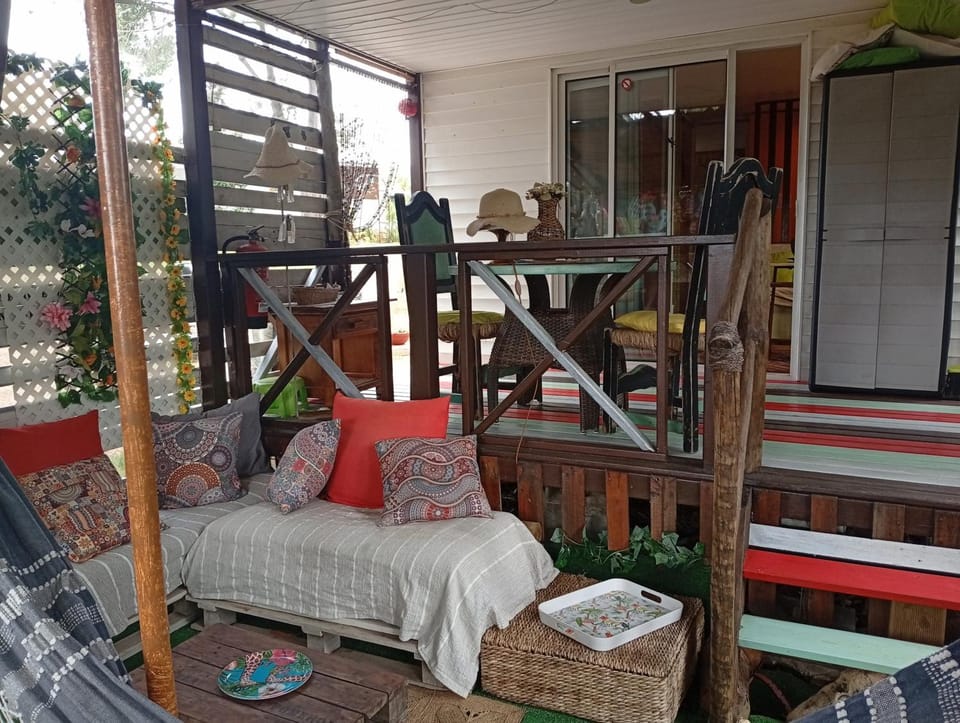Tiny House Koala Valdareina, PISCINE CHAUFFEE, Bénagil-Carvoeiro Apartment in Lagoa