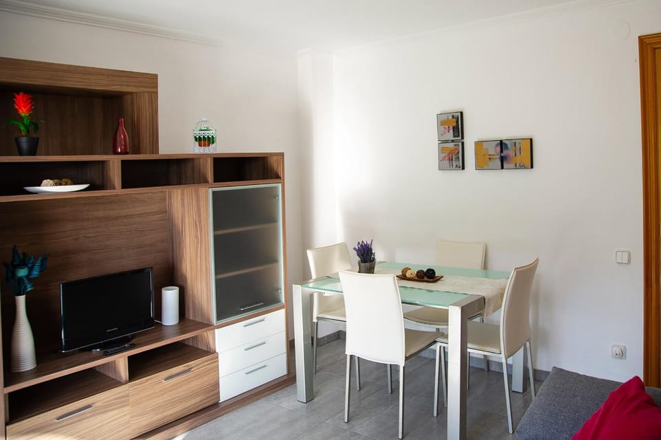 TV and multimedia, Dining area