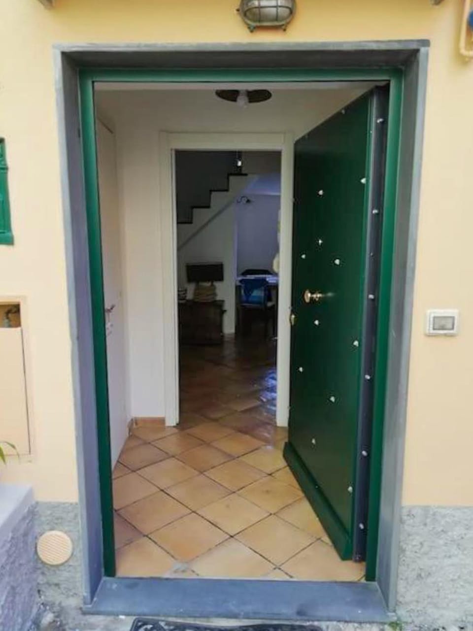 Property building, Facade/entrance