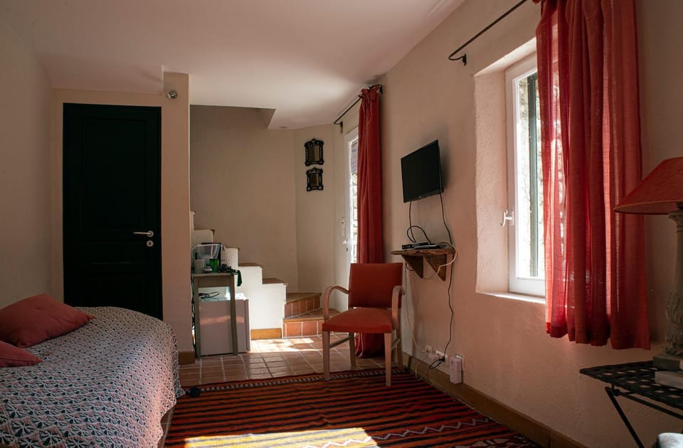 Le Clos des Amandiers Bed and Breakfast in Provence-Alpes-Côte d'Azur