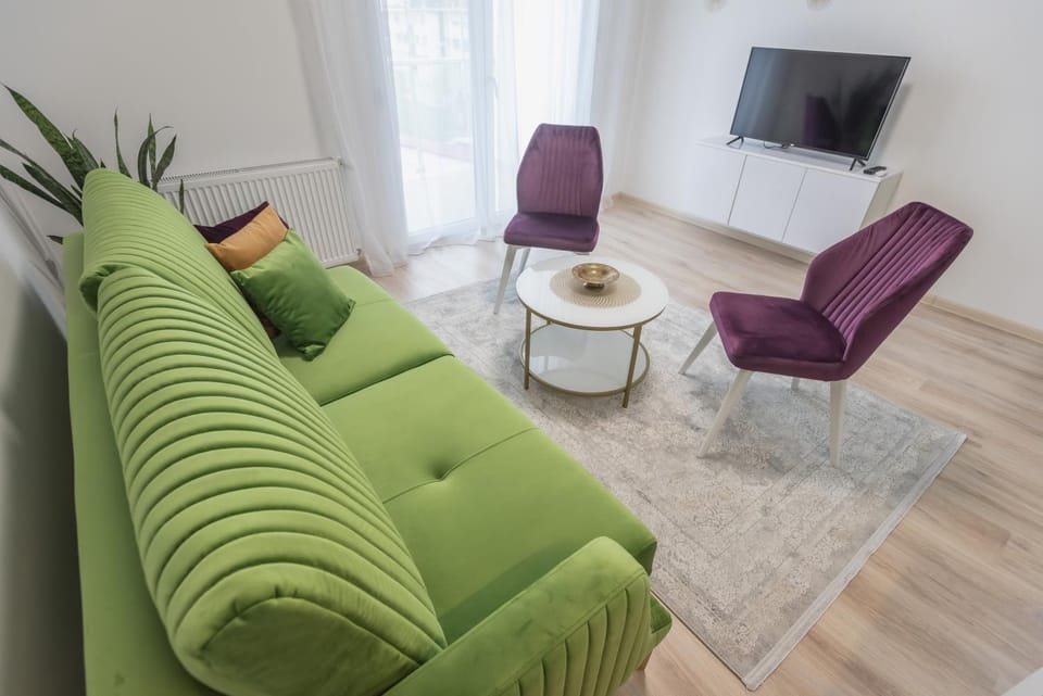 Communal lounge/ TV room, Living room, Seating area