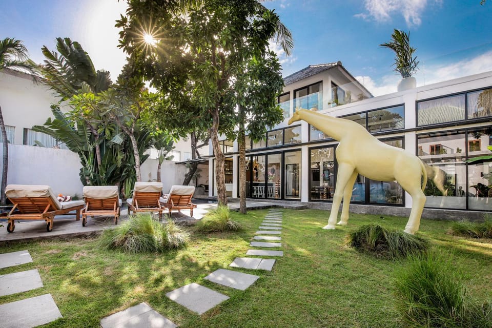 Property building, Natural landscape, Garden view