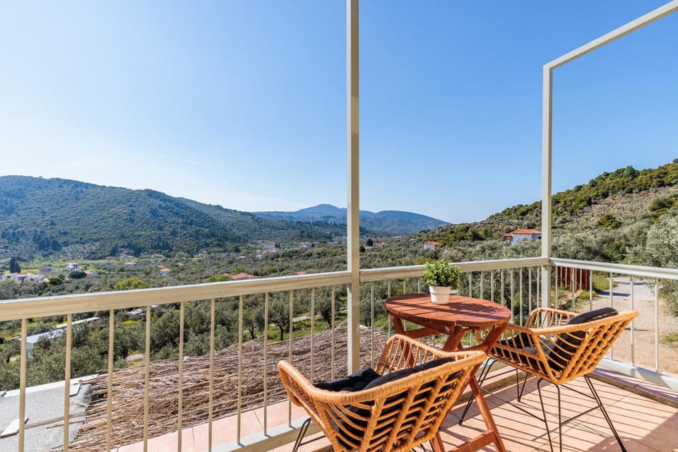 Day, Natural landscape, View (from property/room), Balcony/Terrace, Mountain view