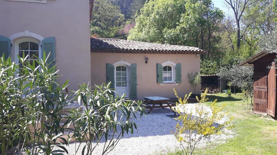 Facade/entrance, Garden