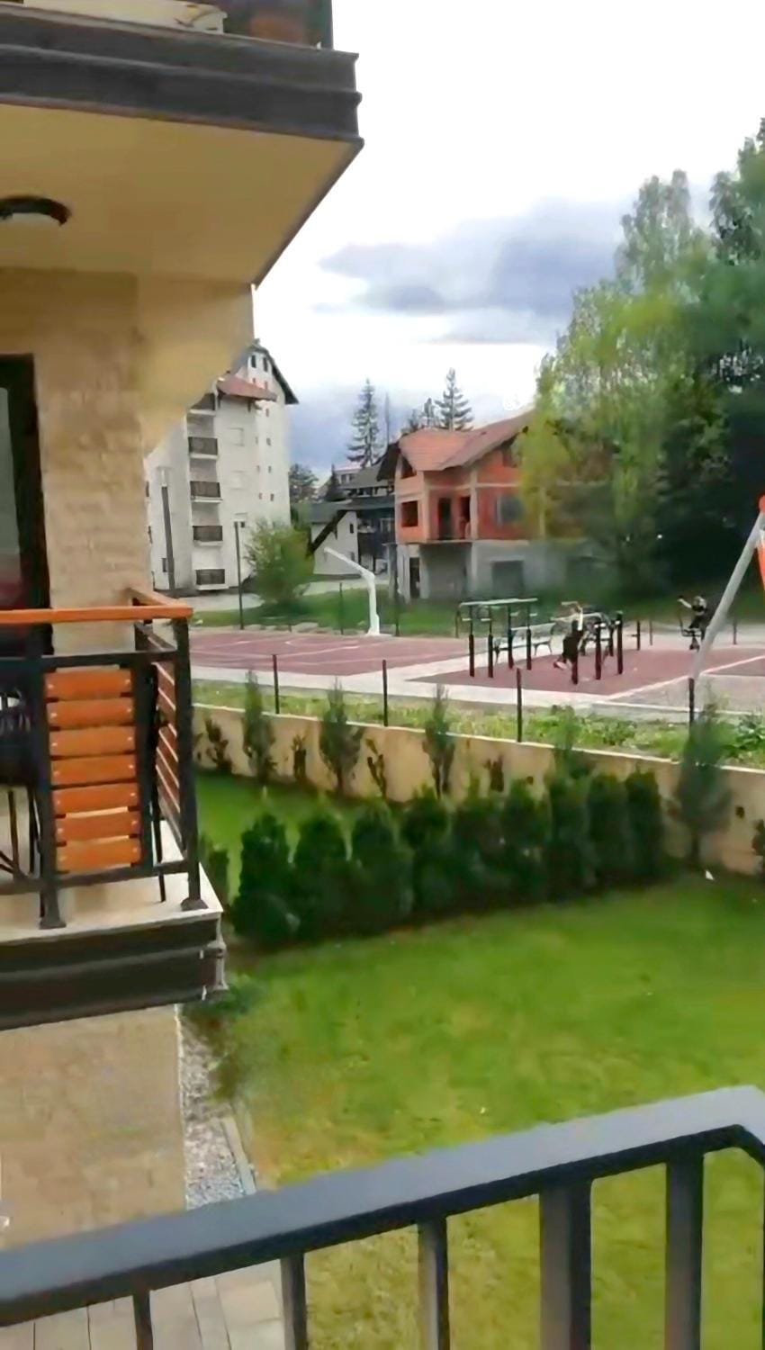 Property building, Neighbourhood, Garden view