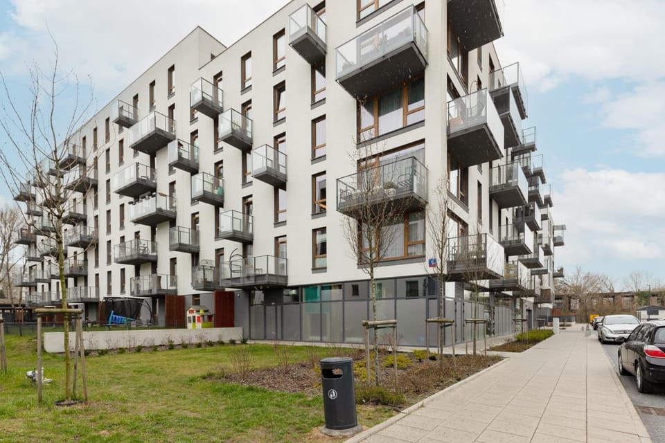 Property building, Neighbourhood