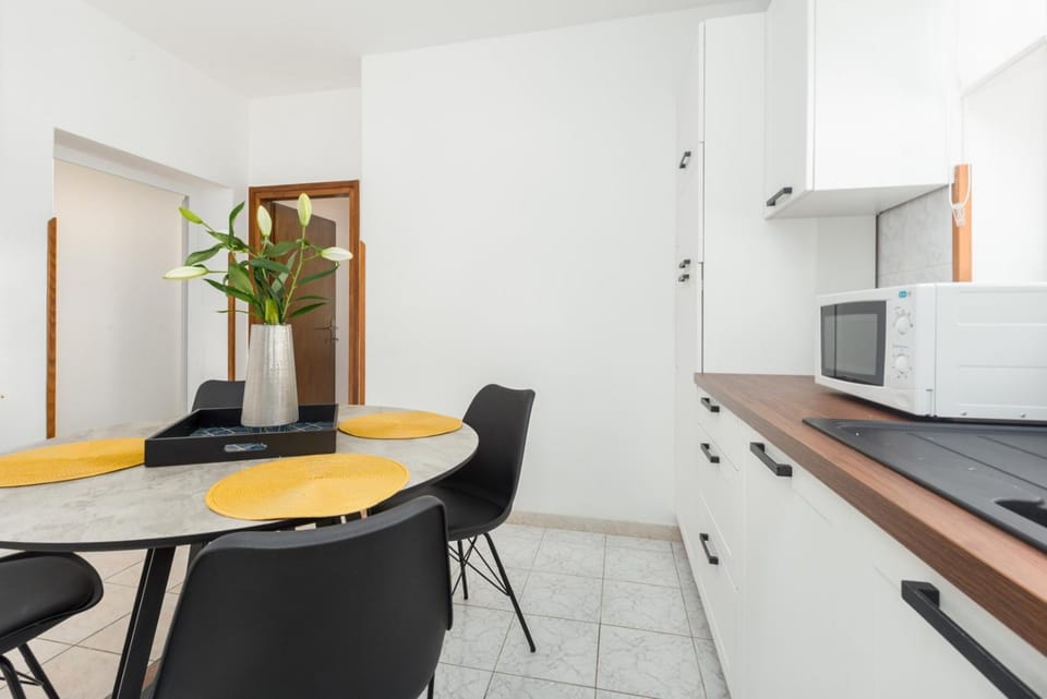 Silvia big private garden Apartment in Istria County