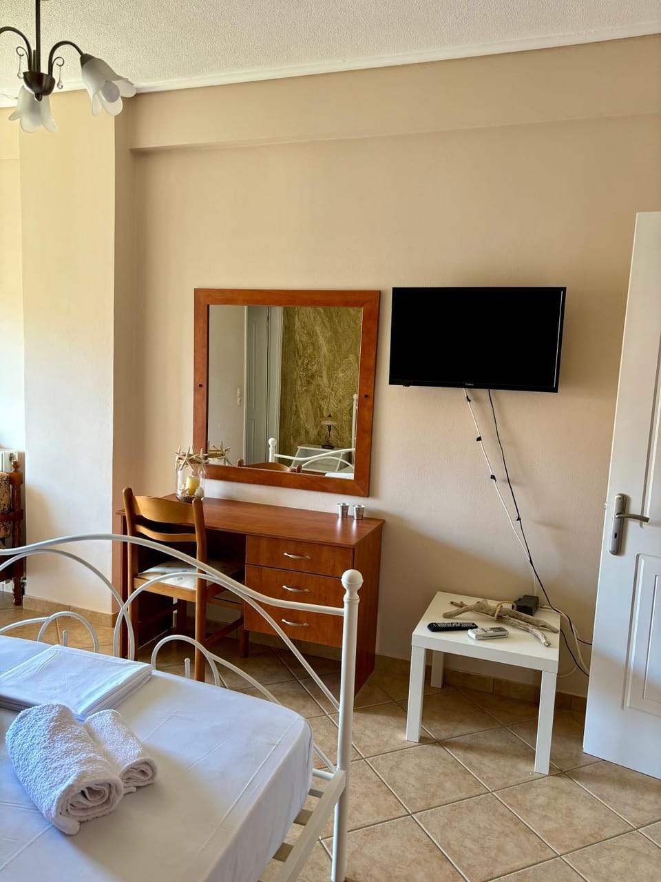 "Twin Apartments" in Kyparissia Apartment in Messenia