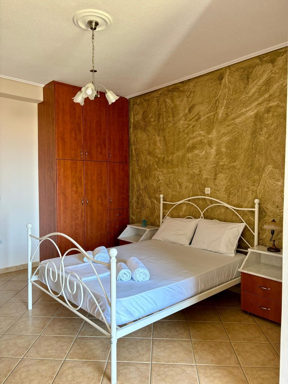 "Twin Apartments" in Kyparissia Apartment in Messenia