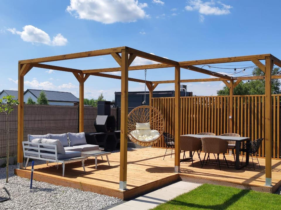BBQ facilities, Balcony/Terrace, Seating area