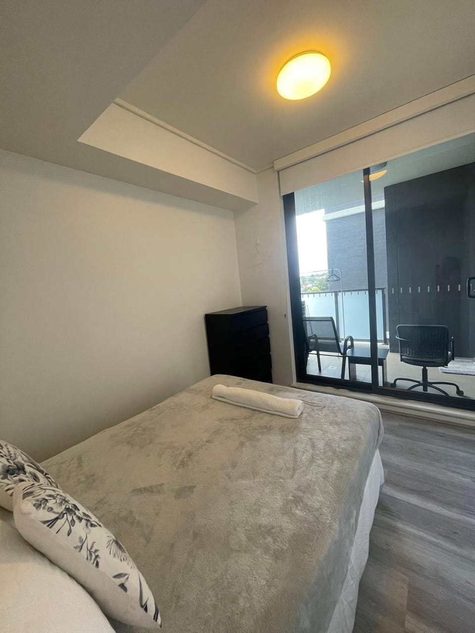 2-bedroom security apartment with free parking on premises Apartment in Sydney