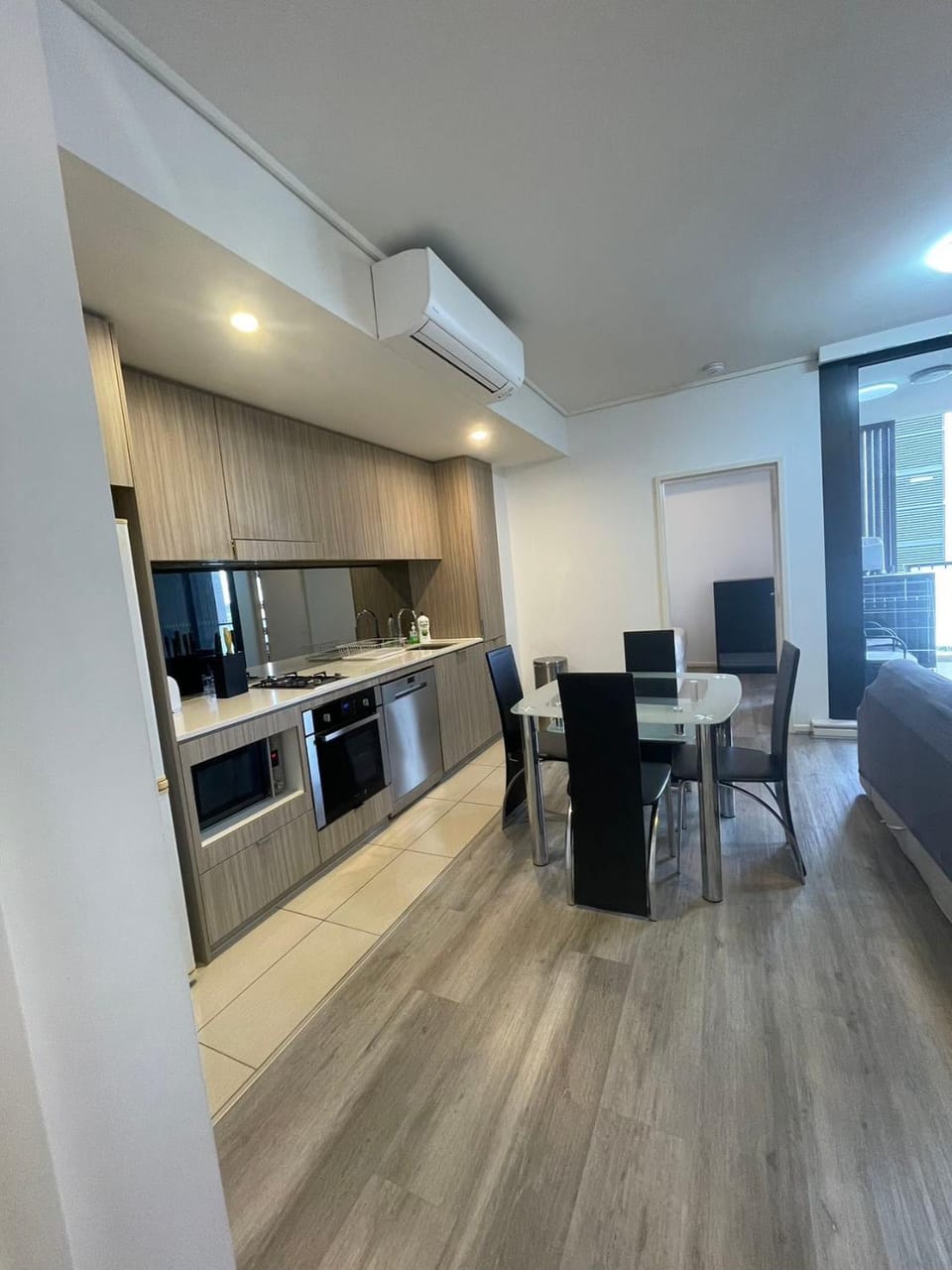 2-bedroom security apartment with free parking on premises Apartment in Sydney
