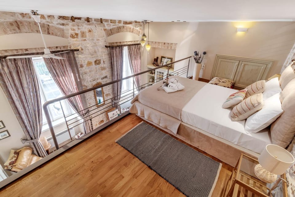 Bed, Bedroom, fireplace, towels