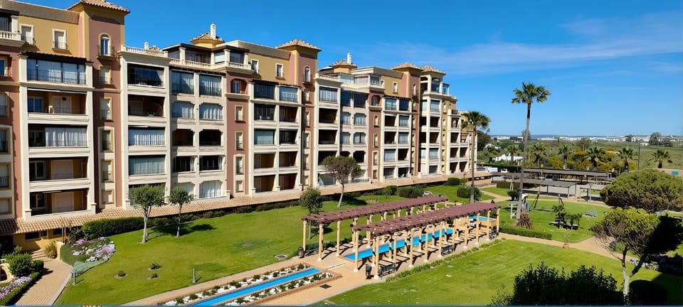 Property building, Balcony/Terrace, Garden view