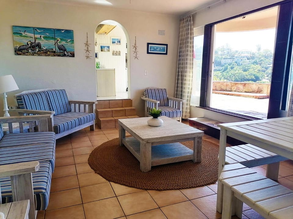 Patio, Living room