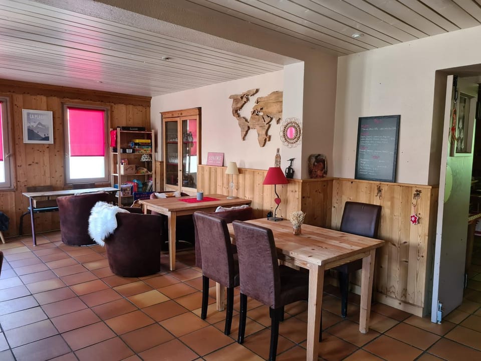 Lounge or bar