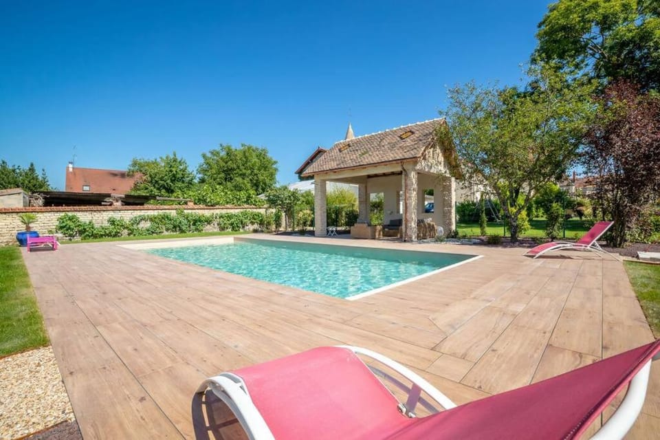 Day, Natural landscape, Garden, Garden, Garden view, Swimming pool, sunbed