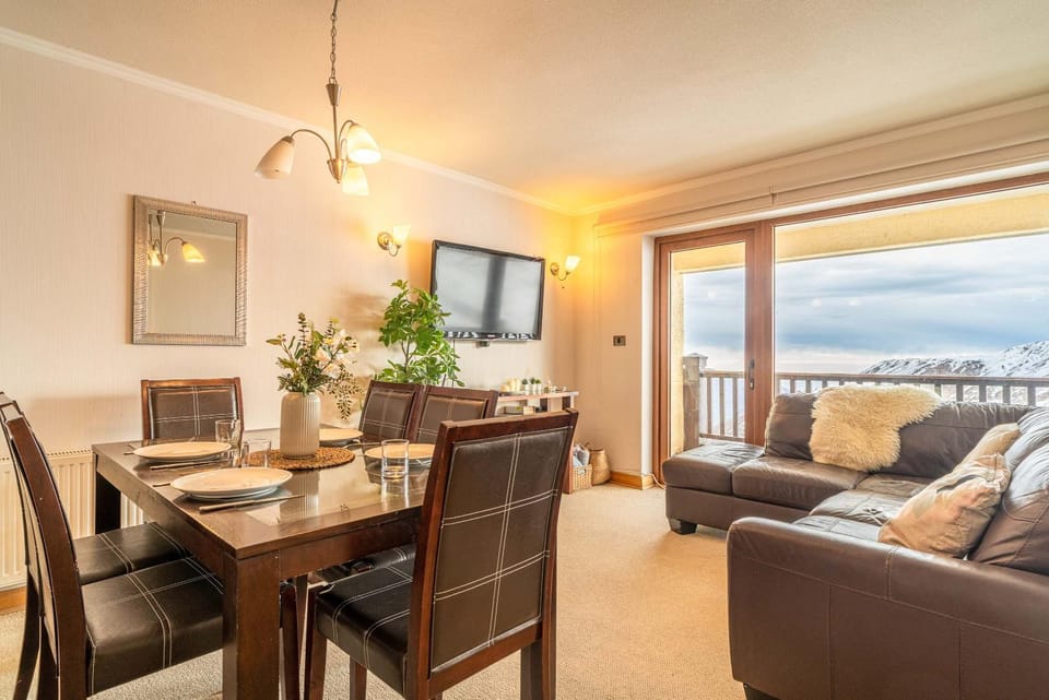 HOM I Edificio Valle Blanco Valle Nevado 2D2B SKI IN&OUT Apartment in San Jose de Maipo