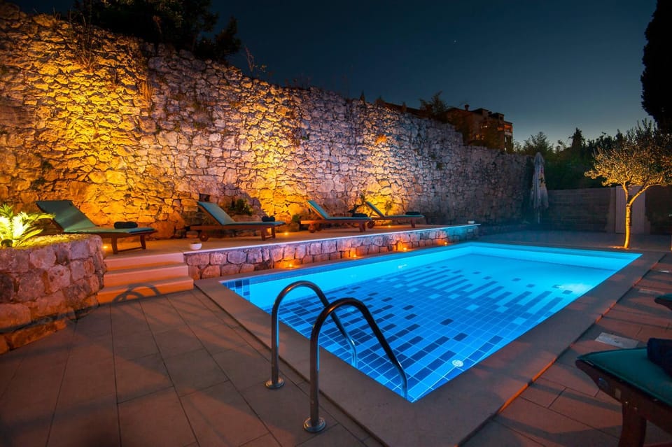 Night, Swimming pool