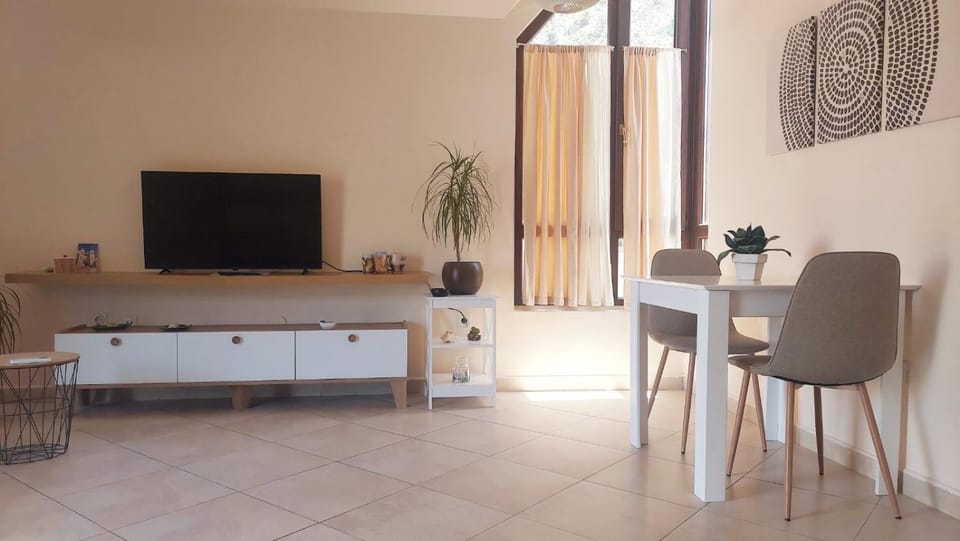 Mila's studio Apartment in Dobrota