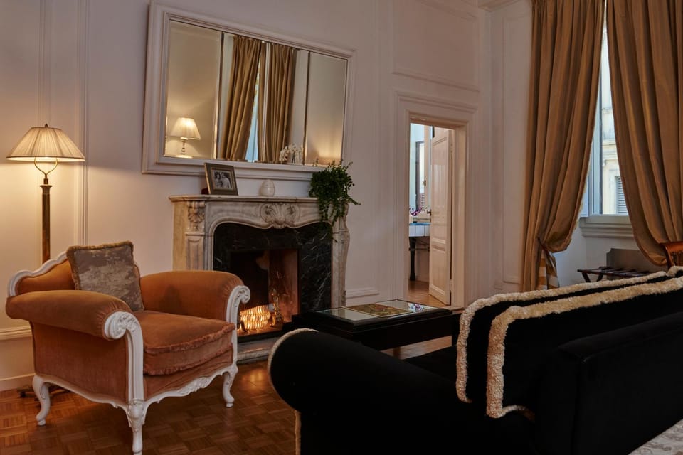 Seating area, Bedroom