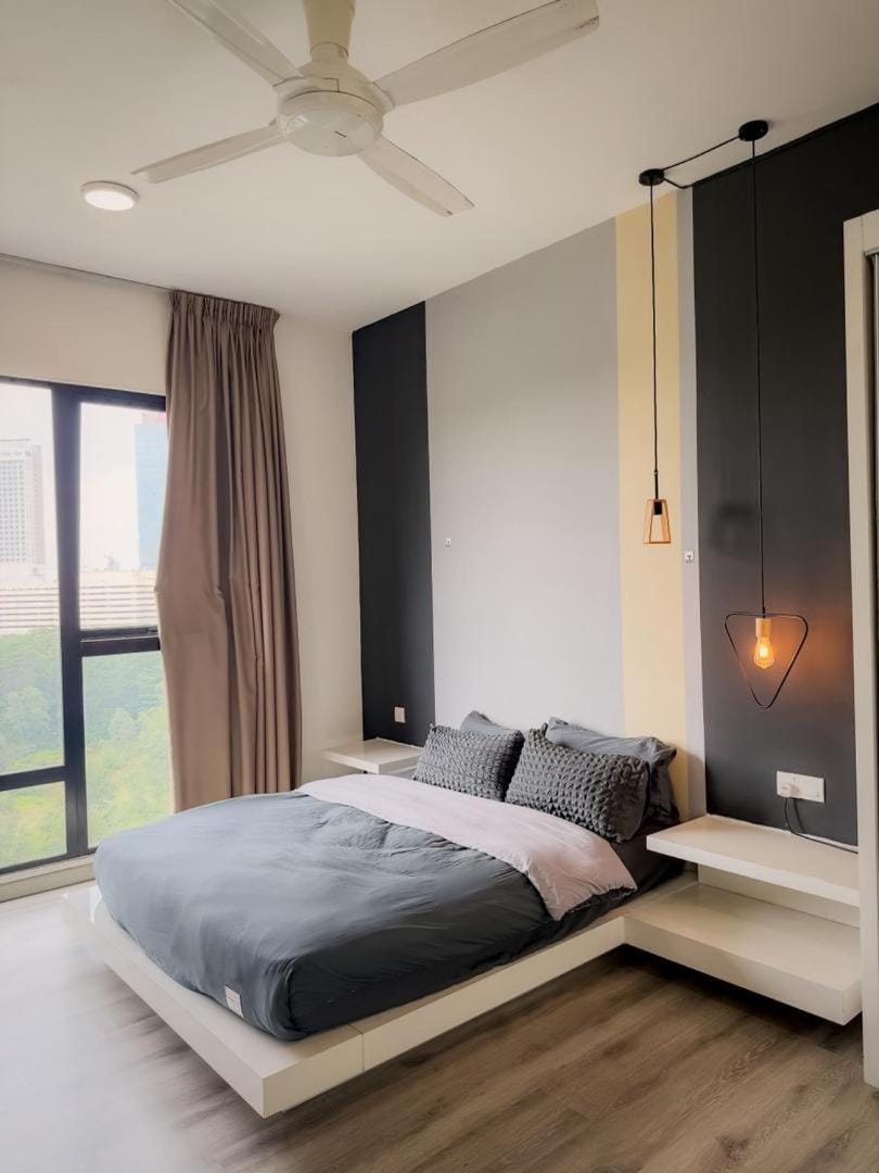Bed, Photo of the whole room, Bedroom