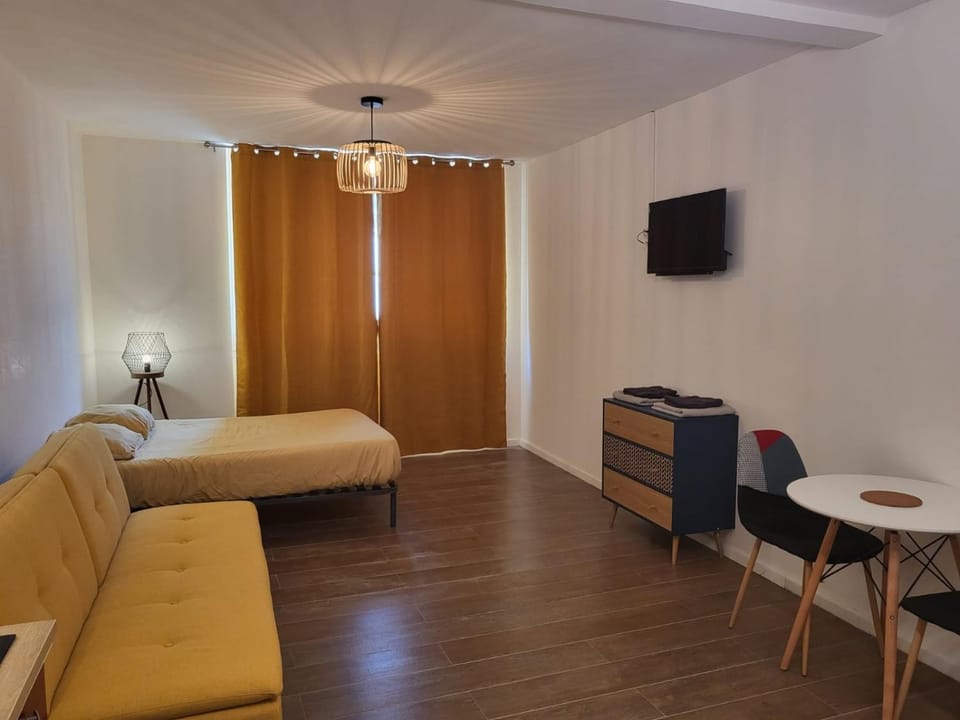 Studio ruffec 10 Apartment in Nouvelle-Aquitaine