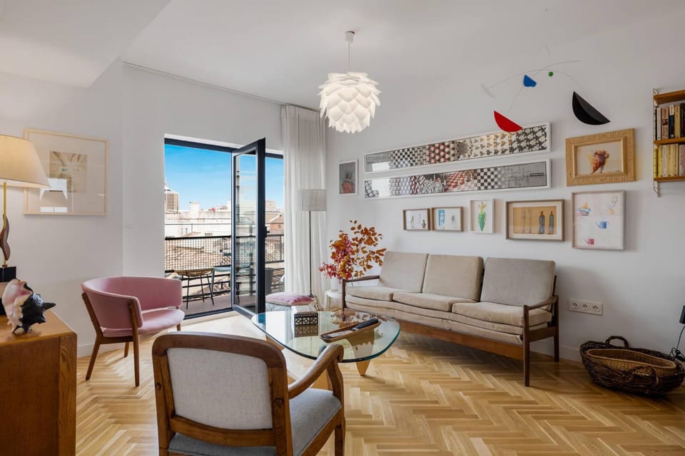 Communal lounge/ TV room, Living room
