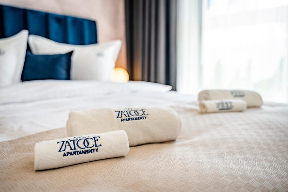 Bed, Property logo or sign, Logo/Certificate/Sign, Bedroom, towels