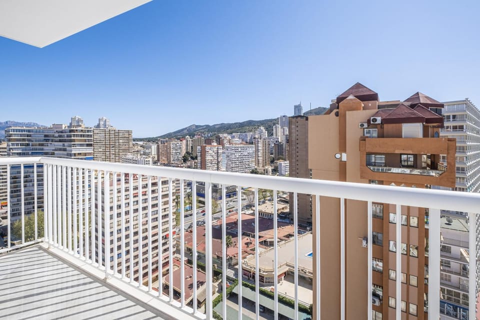 Balcony/Terrace, City view, Mountain view, Street view