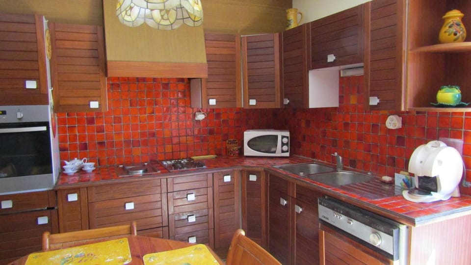 CHAMBRE salle de bains privée Jardin Arboré Apartment in Montpellier