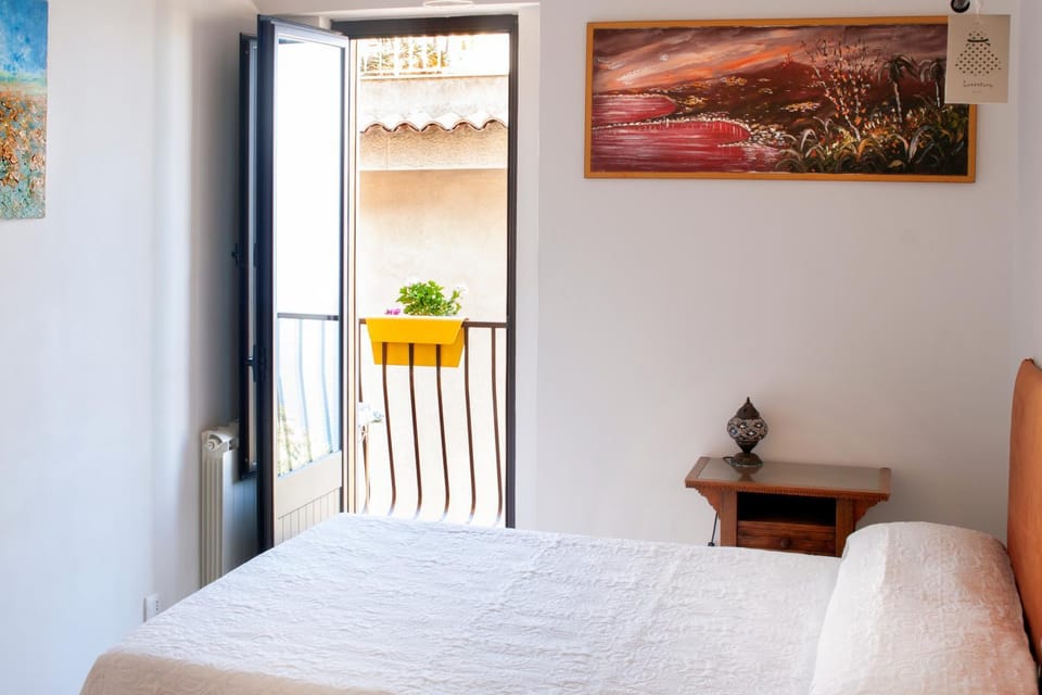 Bed, Balcony/Terrace, Bedroom