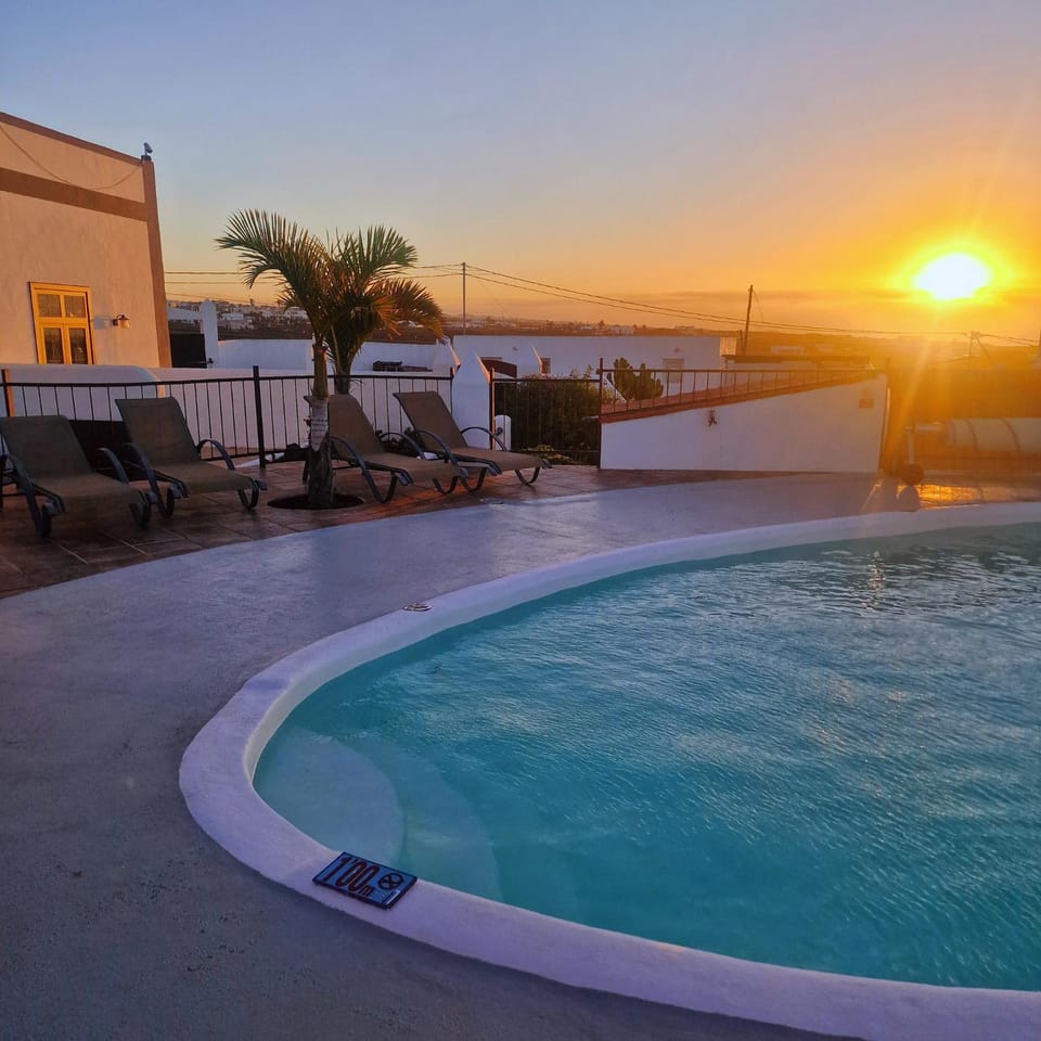 Property building, Garden view, Swimming pool, Sunrise