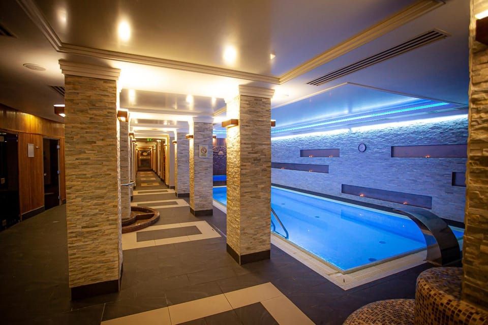 Pool view, Swimming pool