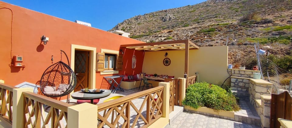 Patio, Facade/entrance, Balcony/Terrace