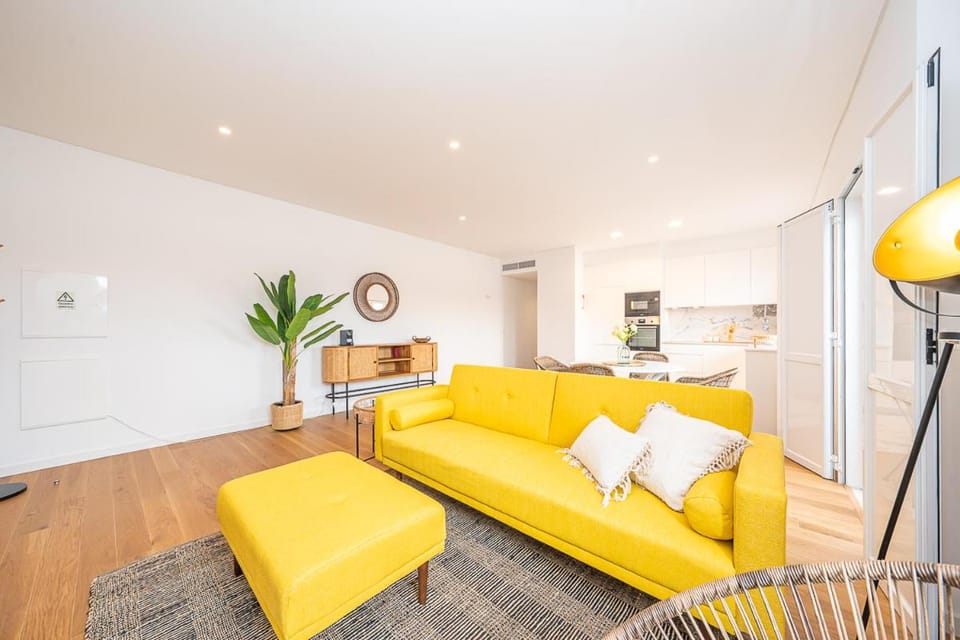 Bed, Living room, Seating area