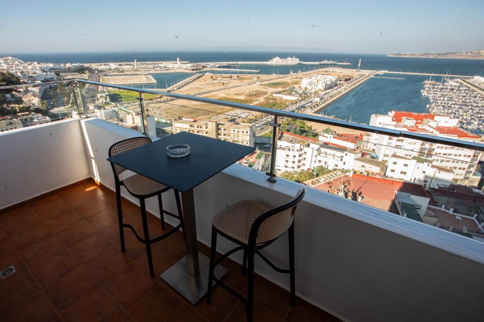 View (from property/room), Balcony/Terrace, City view, Sea view