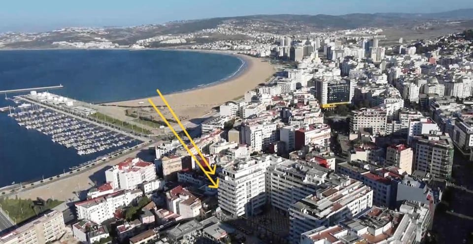 Property building, Bird's eye view, Mountain view