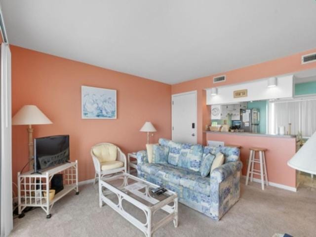 Ocean Breeze - Stunning Views - Oceanfront - 3rd floor - You deserve a beach vacation! condo Apartment in Carolina Beach