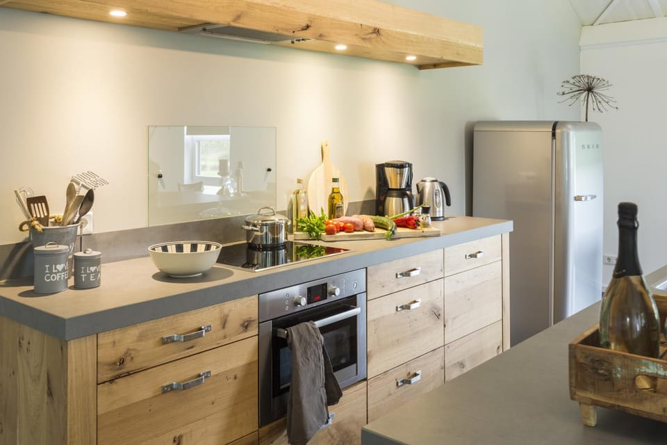 Kitchen or kitchenette, Kitchen or kitchenette
