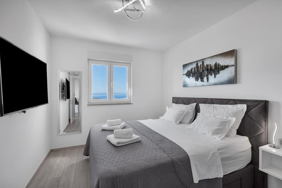 Bed, Bedroom, Sea view, Sunrise