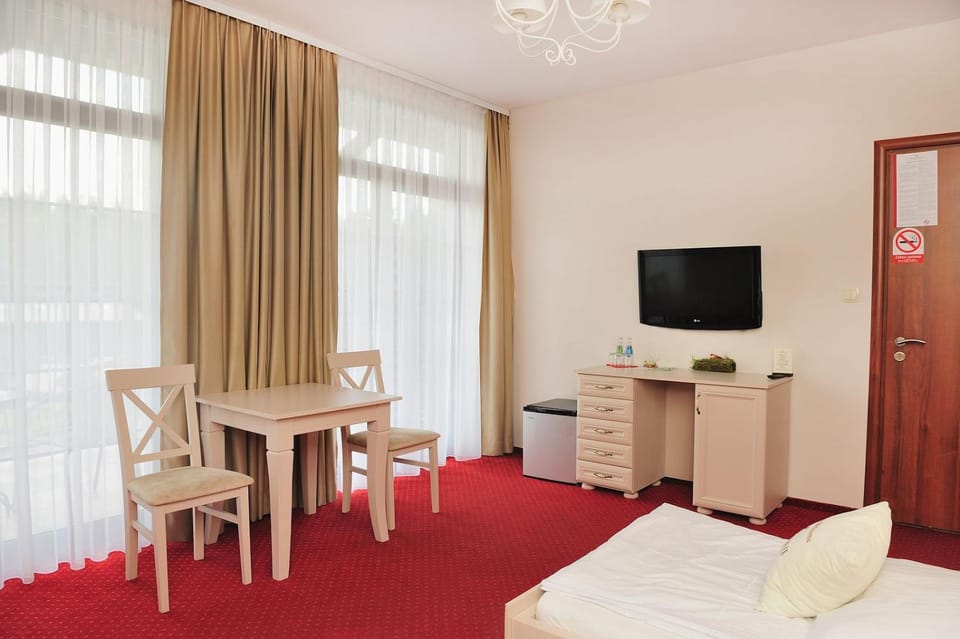 Living room, Photo of the whole room