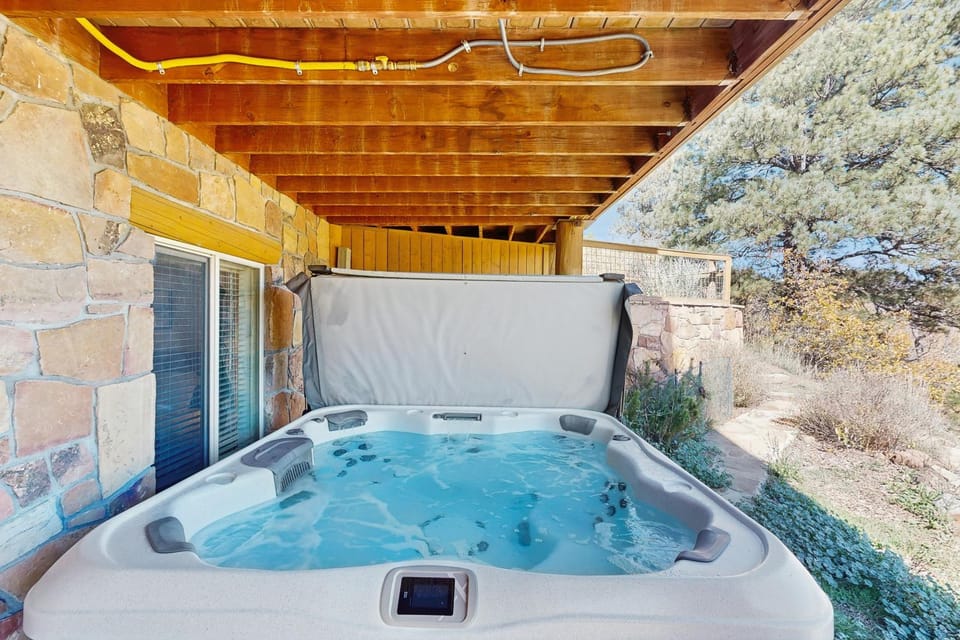 Riverfront Lodge House in Colorado