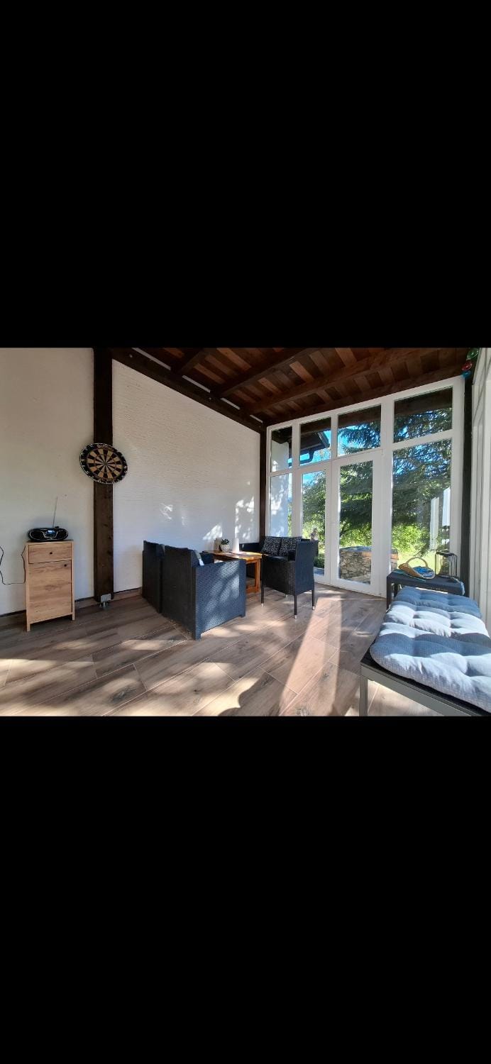 Seating area