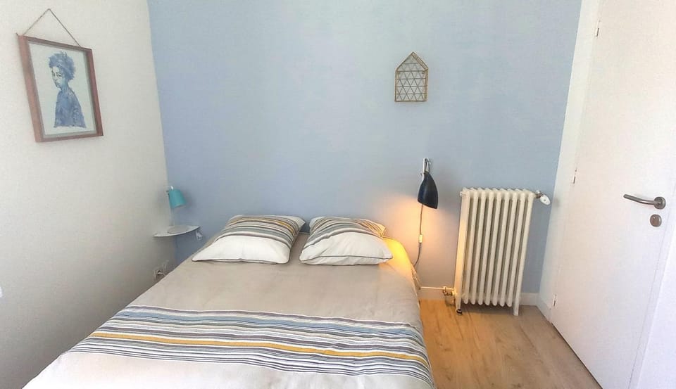 Bed, Bedroom, internet