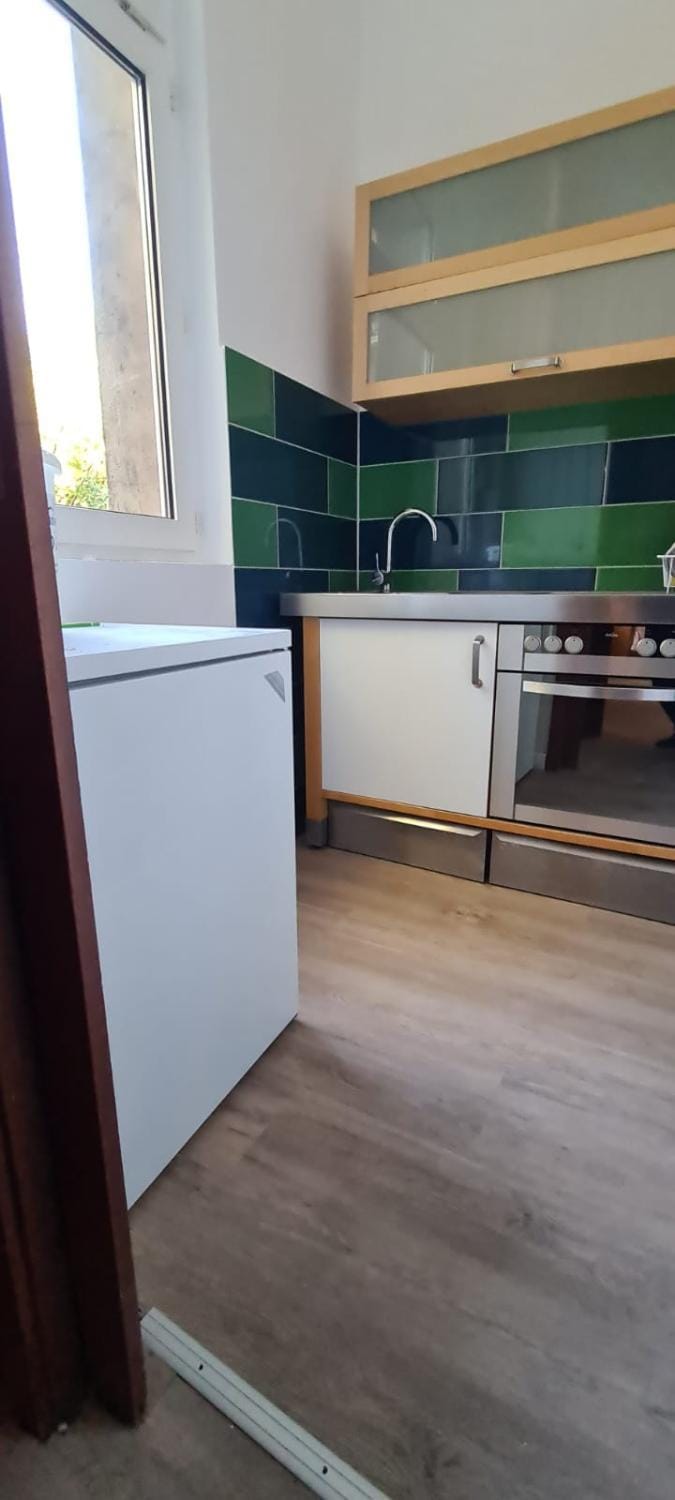Büdchen am Rathaus-Parkplatz-Bett und Schlafcouch-EG-NETFLIX- Apartment in Oberhausen