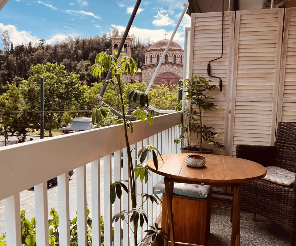Balcony/Terrace, Seating area, Street view
