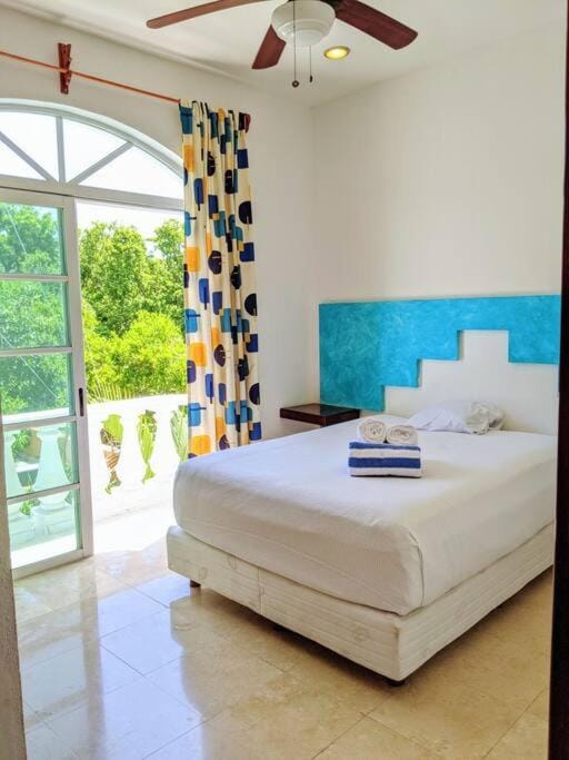 3br PHouse Rooftop terrace with plunge pool and ocean view walk to beach 5th ave and Cozumel Ferry Apartment in Playa del Carmen