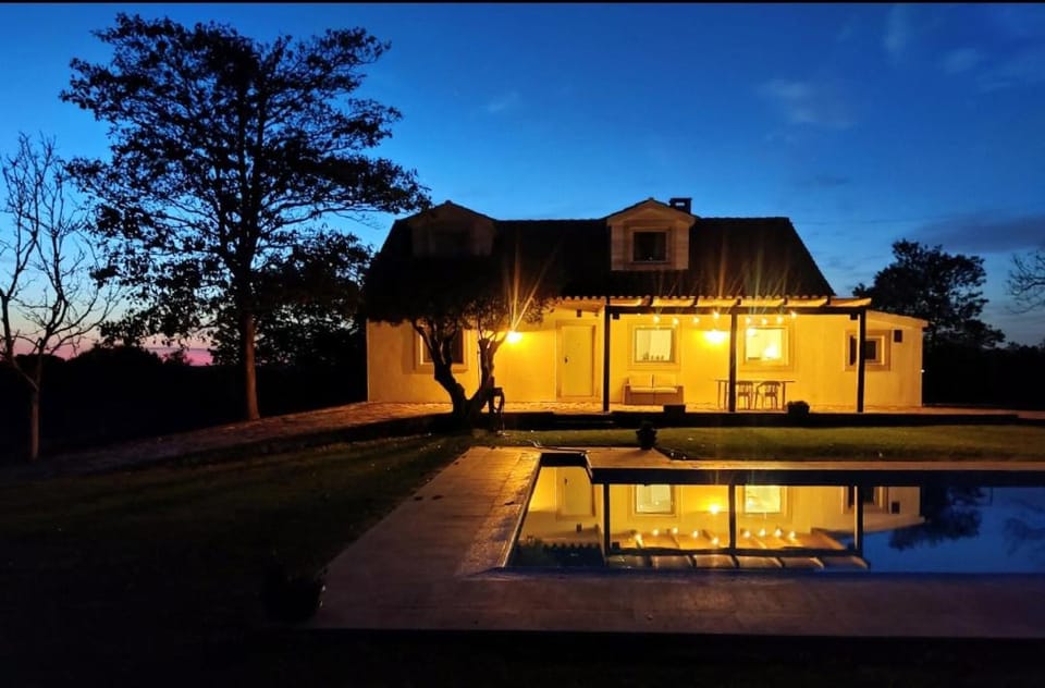 Quinta do Arneiro House in Setúbal, Portugal
